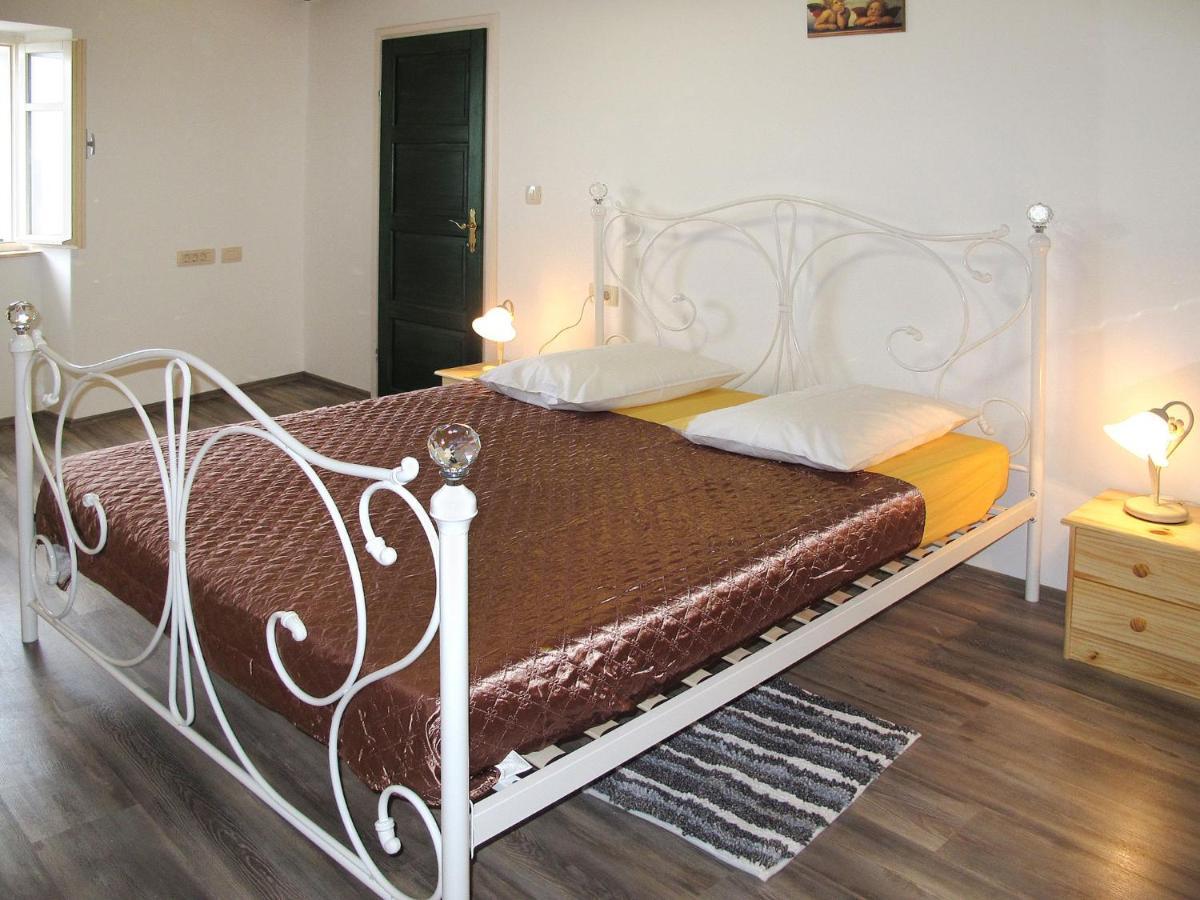 Holiday Home Matea - Mod207 By Interhome Martina Esterno foto